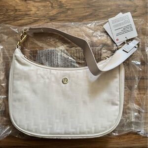 NWT Lululemon City Essentials Small Shoulder Bag 3L